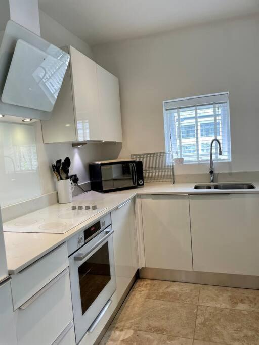 Modern 2 Bed Flat W Parking, Dog Friendly, Central Bournemouth Exterior foto