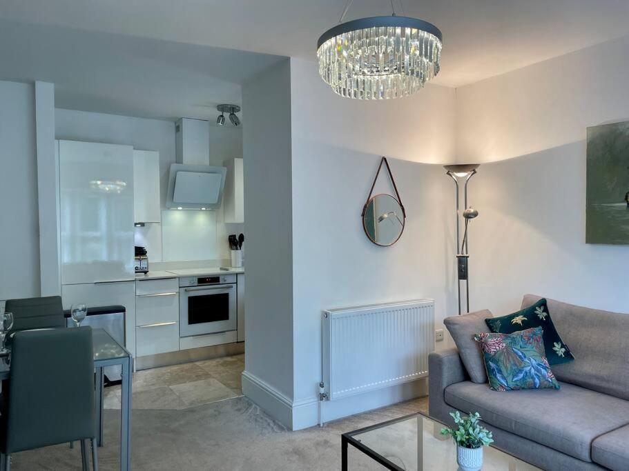Modern 2 Bed Flat W Parking, Dog Friendly, Central Bournemouth Exterior foto